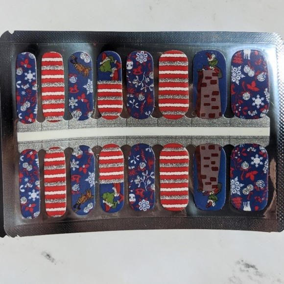 Nails at Play Other - Nail Wraps- Grinch Stole Christmas